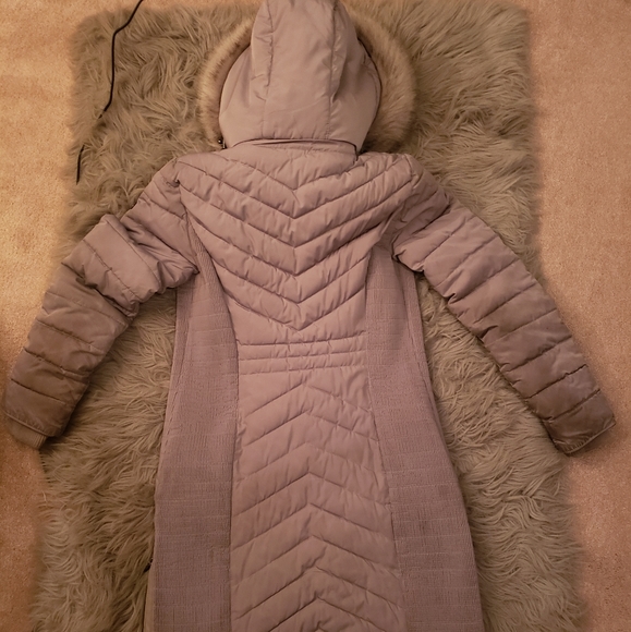 DKNY Zip Front Faux Fur Trim Puffer Jacket - Picture 2 of 6